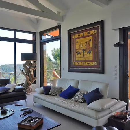 Le Demi Siecle Mit Dem Schoensten Ausblick Der Cote D'azur By Riviera Homelife Management * Théoule-sur-Mer