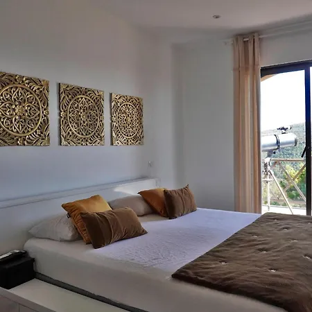 Le Demi Siecle Mit Dem Schoensten Ausblick Der Cote D'azur By Riviera Homelife Management